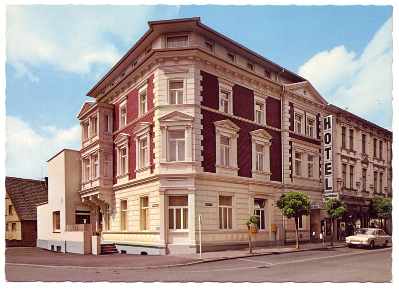 20082_p50.jpg